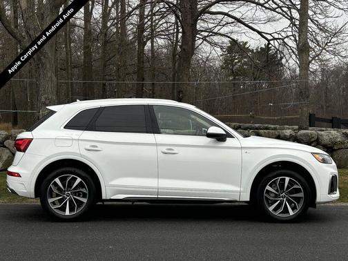 2022 Audi Q5 45 S line Premium Plus