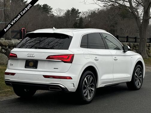 2022 Audi Q5 45 S line Premium Plus