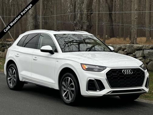 2022 Audi Q5 45 S line Premium Plus