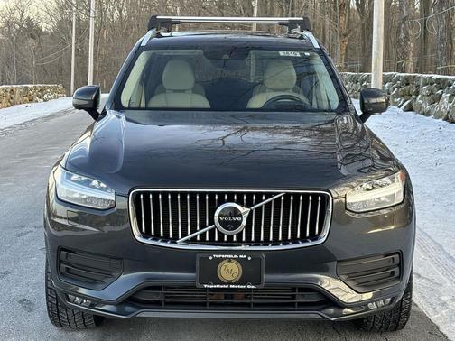 2021 Volvo XC90 T6 Momentum