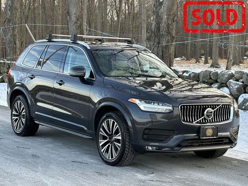 2021 Volvo XC90 T6 Momentum