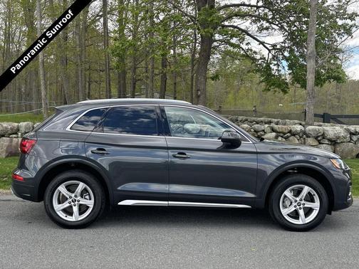 Manhattan Gray Metallic 2023 Audi Q5 40 Premium