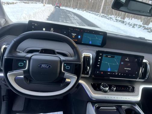 2025 Ford Expedition Platinum