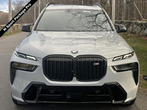 Brooklyn Grey Metallic 2023 BMW X7 M60i