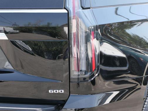 2025 Cadillac Escalade ESV Premium Luxury