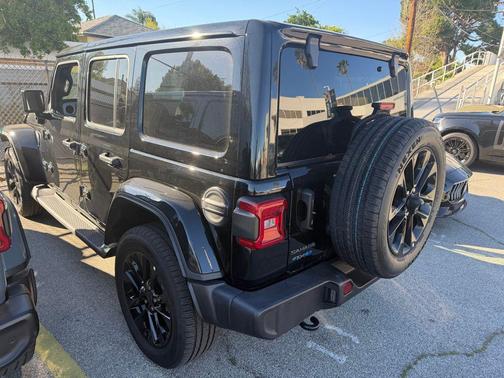 2025 Jeep Wrangler 4xe Sahara