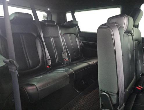 2024 Jeep Wagoneer L Series II 4x2