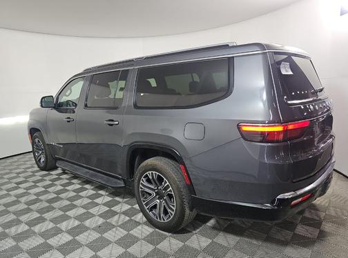 2024 Jeep Wagoneer L Series II 4x2