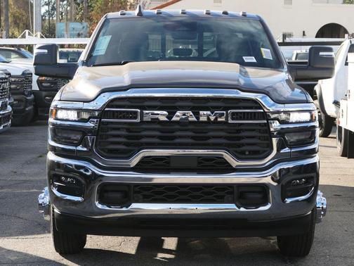 2026 RAM 3500 Tradesman Crew Cab 4x4 8' Box