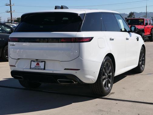 2024 Land Rover Range Rover Sport SE