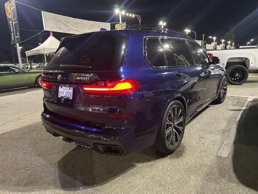 2022 BMW X7 M50i