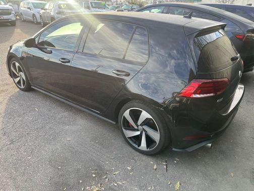 2018 Volkswagen Golf GTI 2.0T S 4-Door