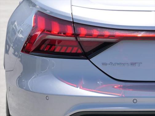 2024 Audi e-tron GT Prestige quattro