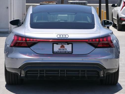2024 Audi e-tron GT Prestige quattro