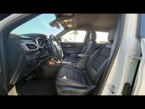 Summit White 2022 Chevrolet Trailblazer RS