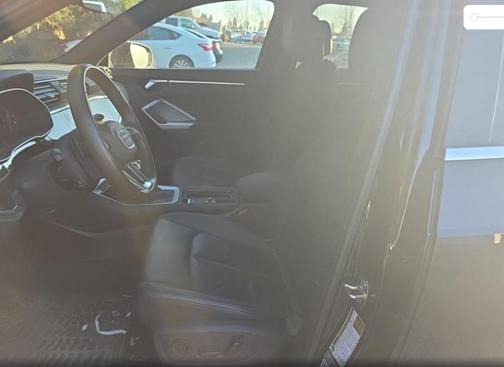 2024 Audi Q3 Premium 45 TFSI S line quattro Tiptronic