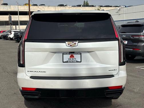 2024 Cadillac Escalade ESV Sport Platinum