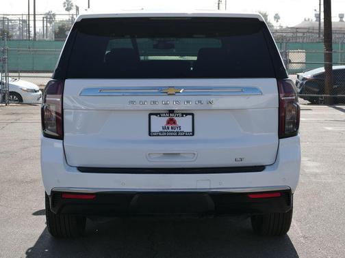 2024 Chevrolet Suburban LT