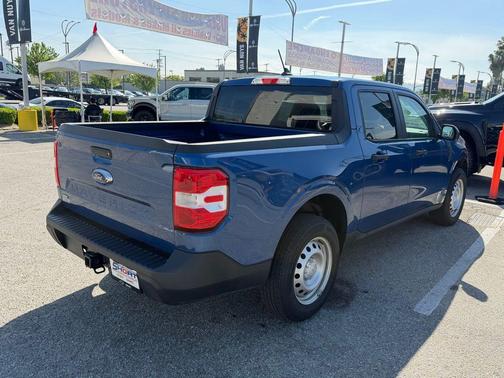 2024 Ford Maverick XL