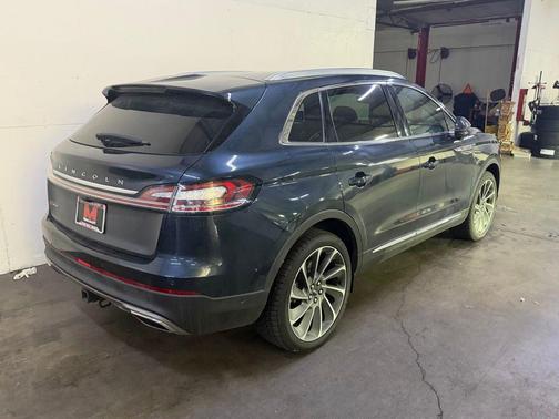 2022 Lincoln Nautilus Reserve