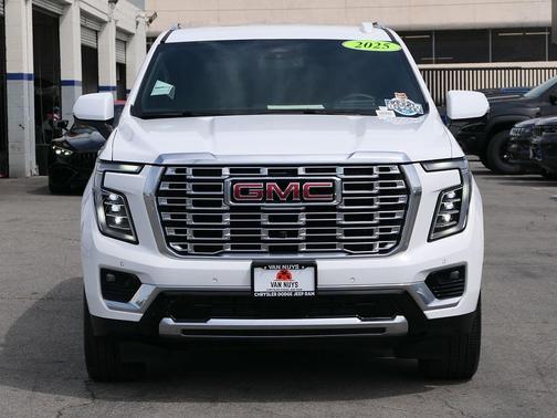 Summit White 2025 GMC Yukon XL Denali