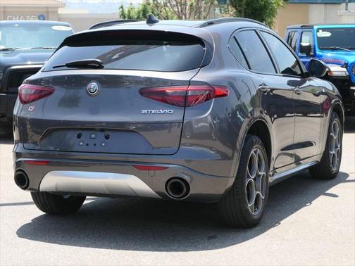 2022 Alfa Romeo Stelvio Ti