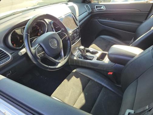 2022 Jeep Grand Cherokee Laredo