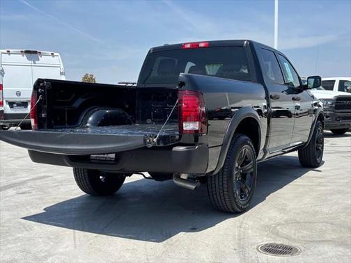 2024 RAM 1500 Classic Warlock Crew Cab 4x2 5'7' Box