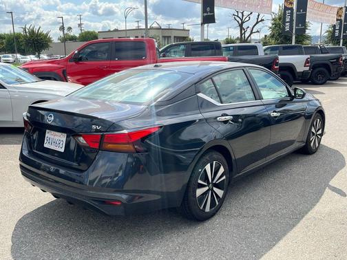 2022 Nissan Altima 2.5 SV