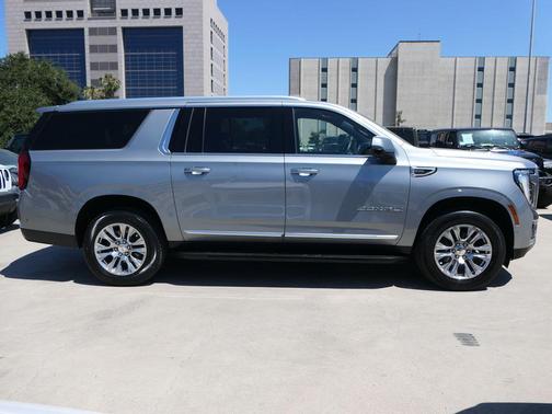 Sterling Metallic 2025 GMC Yukon XL Denali