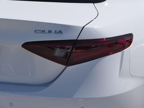 2022 Alfa Romeo Giulia Ti