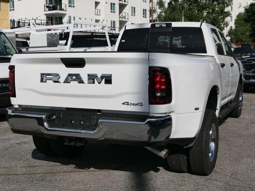 2026 RAM 3500 Tradesman Crew Cab 4x4 8' Box