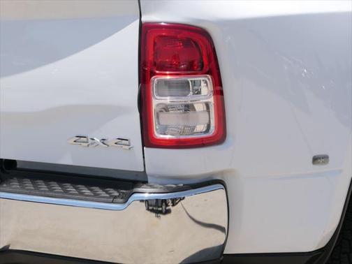 2022 RAM 3500 Big Horn Crew Cab 4x4 8' Box