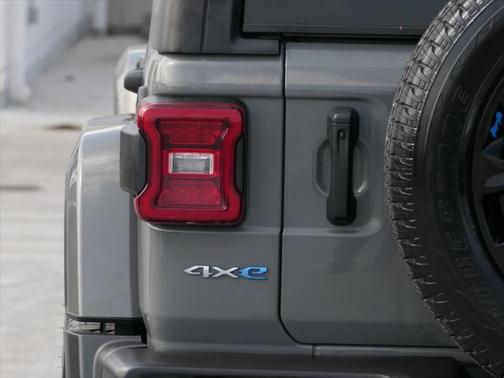 2023 Jeep Wrangler 4xe Sahara