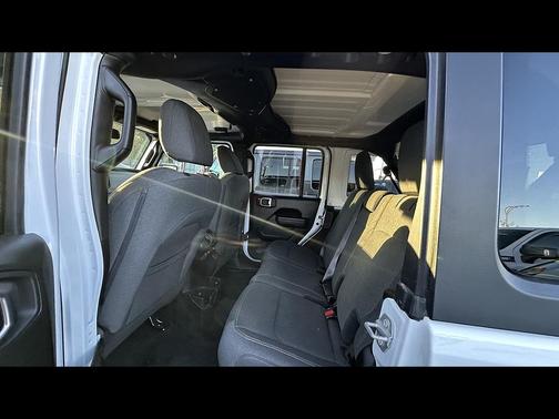 Bright White Clearcoat 2025 Jeep Wrangler Sport S