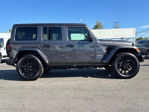 2022 Jeep Wrangler Unlimited 4xe Sahara