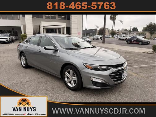 Sterling Gray Metallic 2024 Chevrolet Malibu FWD 1LT