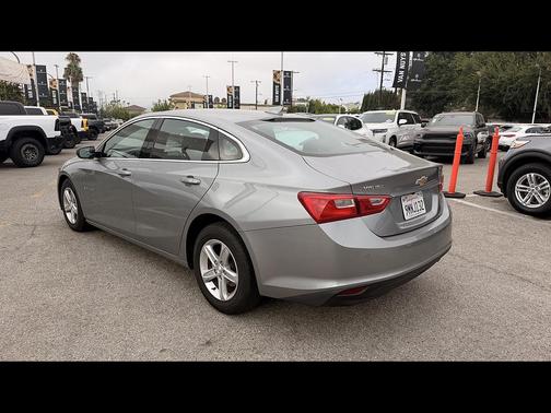 Sterling Gray Metallic 2024 Chevrolet Malibu FWD 1LT