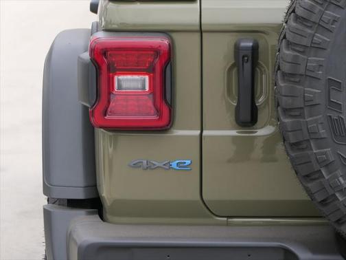 2025 Jeep Wrangler 4xe Willys