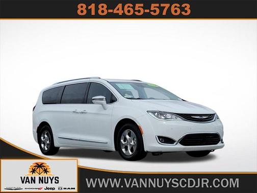 2018 Chrysler Pacifica Hybrid Limited