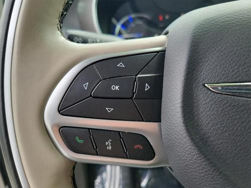 2018 Chrysler Pacifica Hybrid Limited