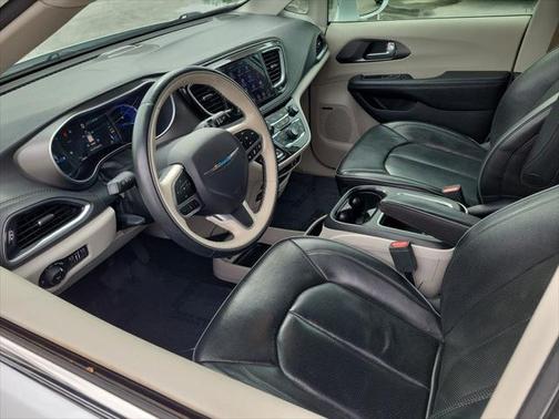 2018 Chrysler Pacifica Hybrid Limited