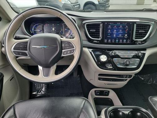 2018 Chrysler Pacifica Hybrid Limited