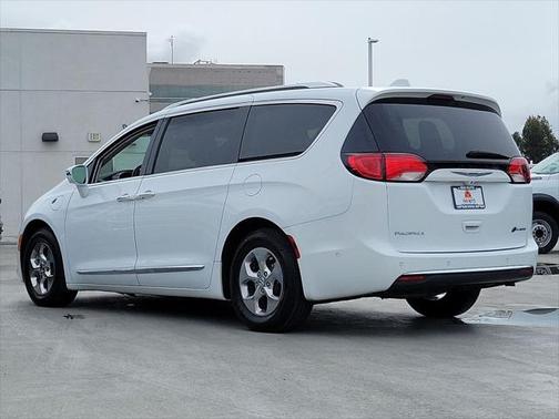 2018 Chrysler Pacifica Hybrid Limited