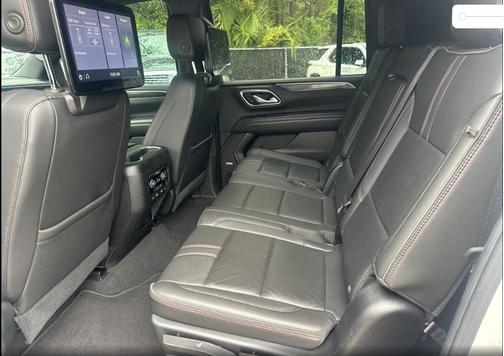 2021 Chevrolet Suburban RST