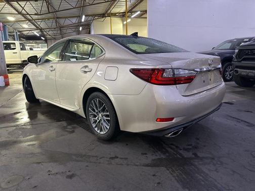 2018 Lexus ES 350 Base