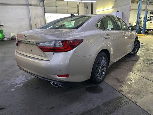 2018 Lexus ES 350 Base