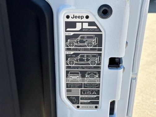 2025 Jeep Wrangler 4-Door Sahara 4x4
