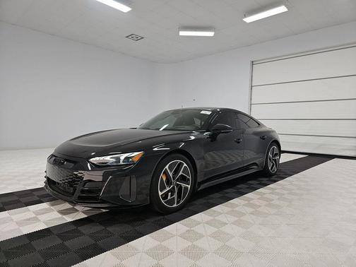 2023 Audi RS e-tron GT quattro