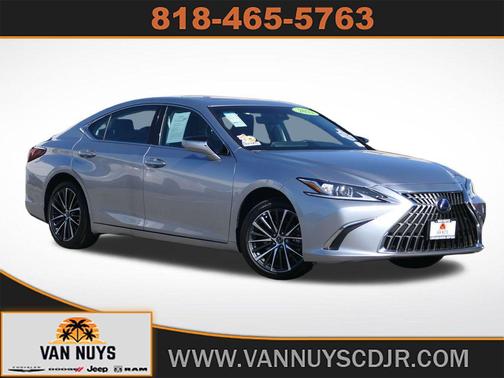 2022 Lexus ES 300h Base